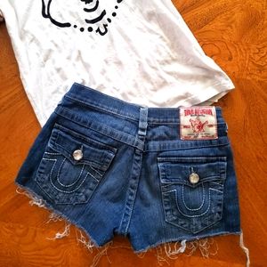 True Religion cut off shorts Size 28